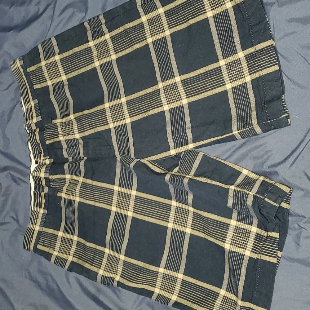 NWOT Banana Republic Plaid Short